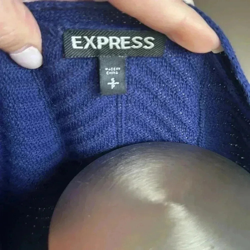 Size S Express Royal Blue 3/4 sleeve knit sweater - Picture 2 of 4
